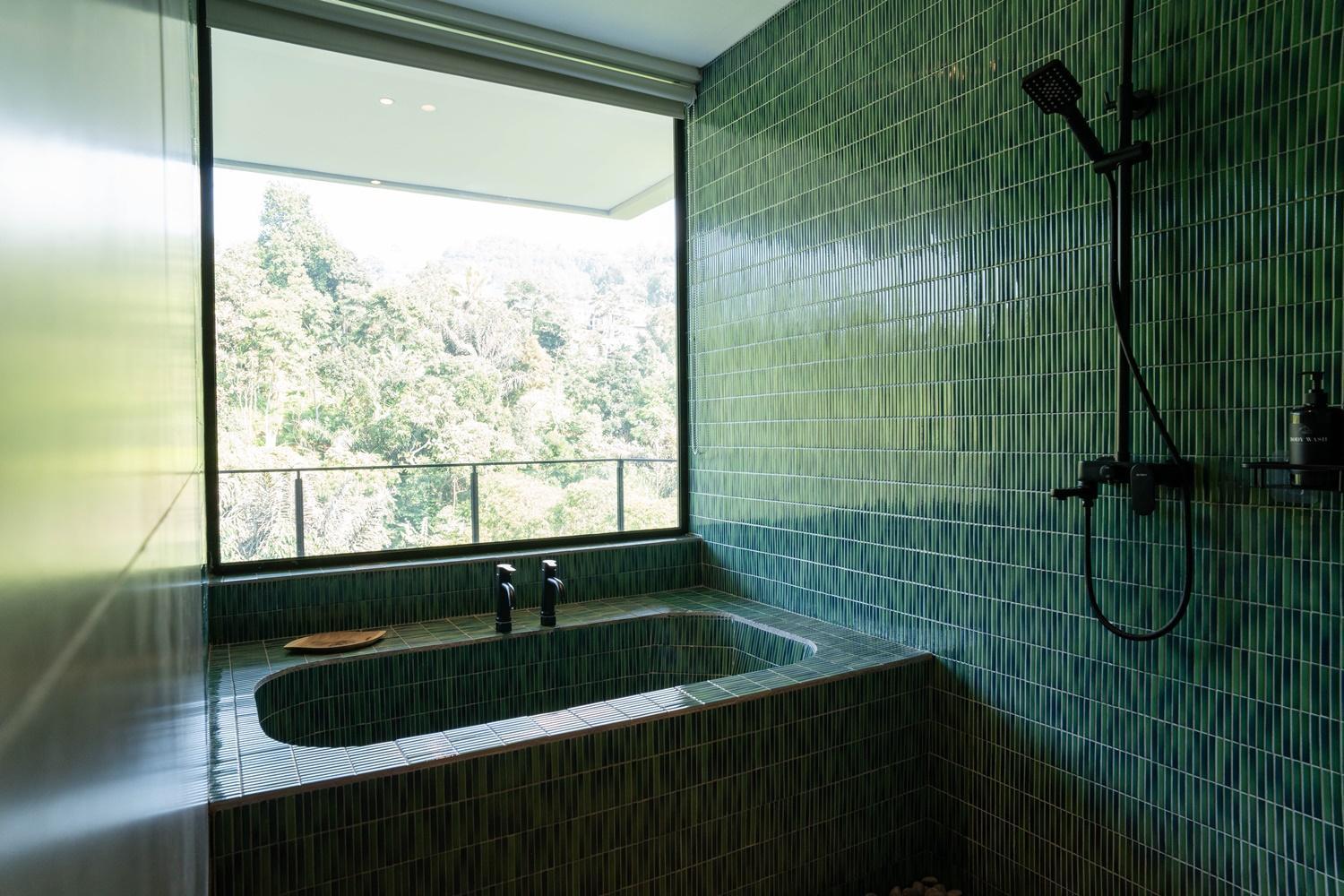 Kireina Mori Forest View 6 Bedrooms With A Private Heated Swimming Pool And A Movie * Bandung