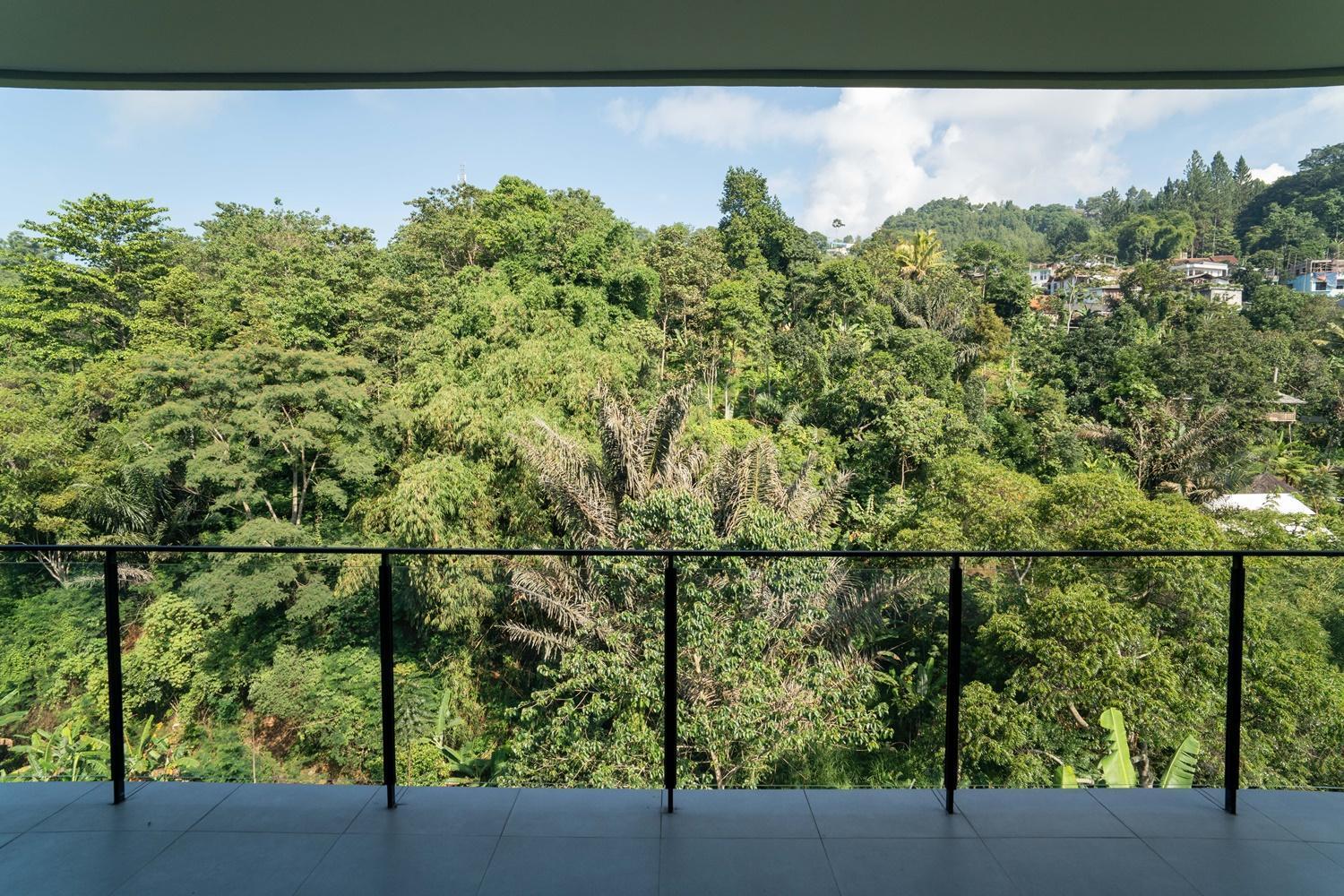 Kireina Mori Forest View 6 Bedrooms With A Private Heated Swimming Pool And A Movie * Bandung